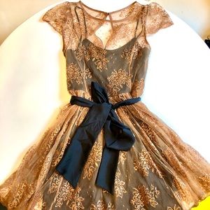 Good Lace Cocktail Dress